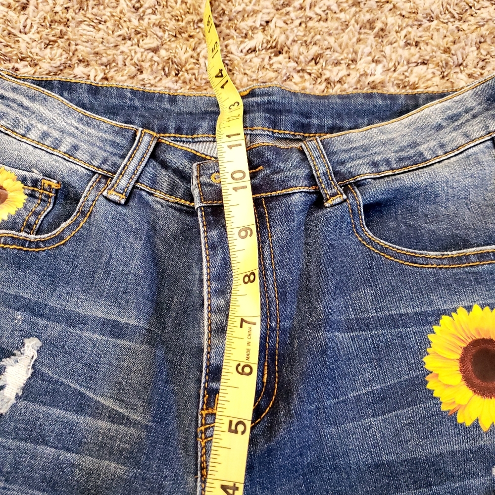 Distressed sunflower jeans with matching tank - Picture 7 of 11
